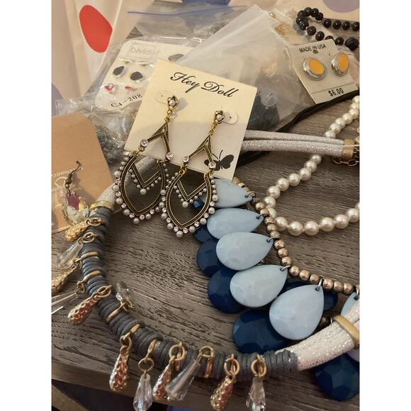 22 Pc Jewelry Bundle NEW & PreOwned Bundle - Picture 8 of 10